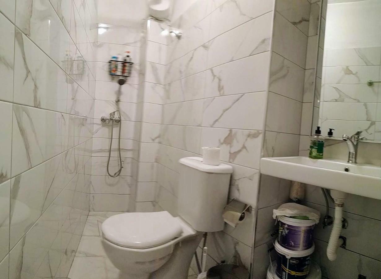 Superb Studio Apartment Near To The City Center Тирана Екстер'єр фото