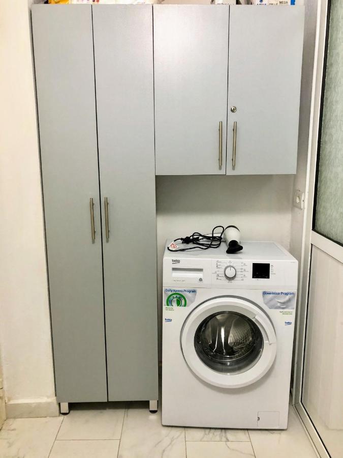 Superb Studio Apartment Near To The City Center Тирана Екстер'єр фото